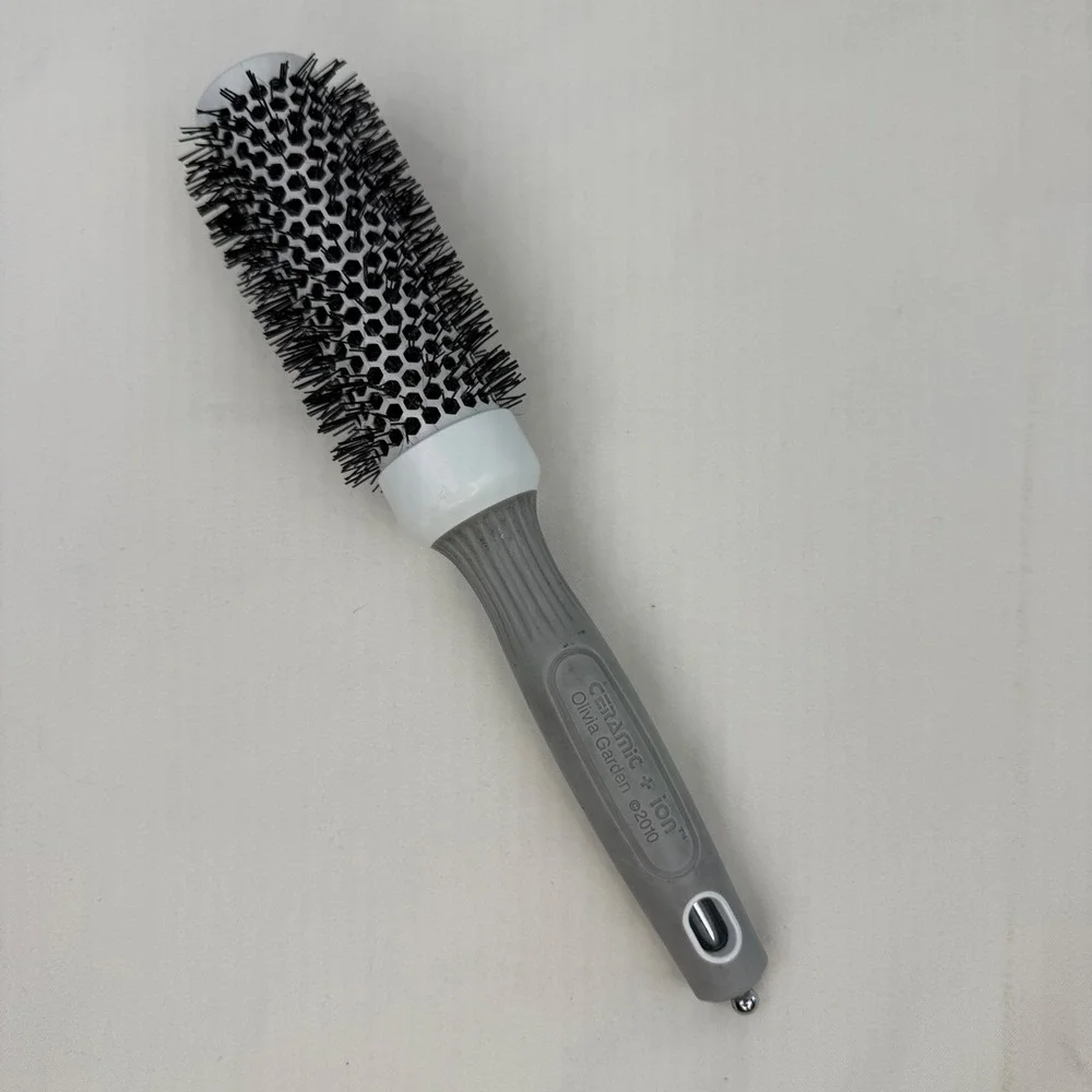 Olivia Garden Ceramic + Ion Tourmaline Thermal Round Hair Brush Grey White 1.25